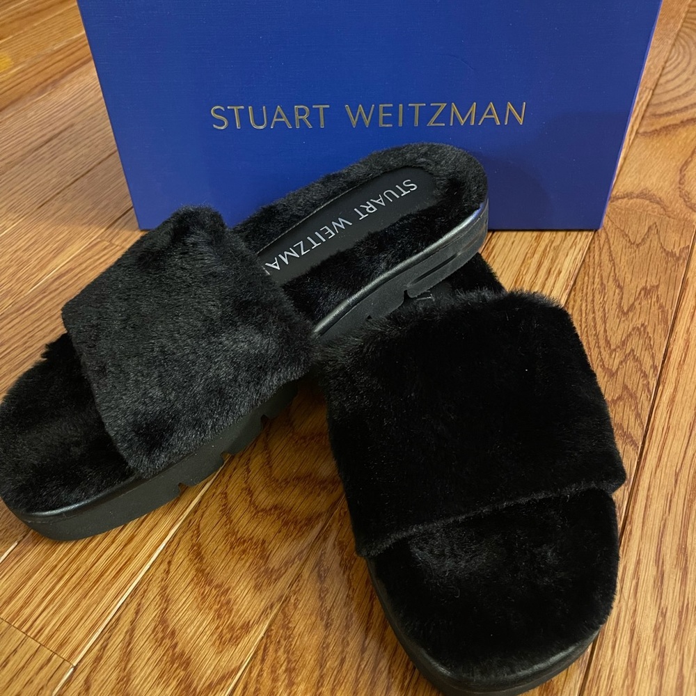 Brand new Stuart Weitzman Faux Fur Sandal 7.5